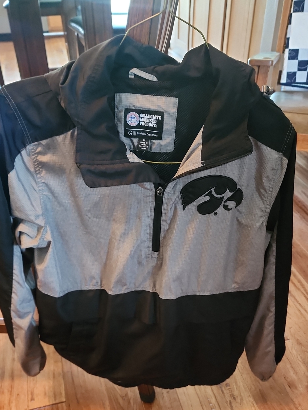 Mens Windbreaker Pullover - IOWA Hawkeye Gray & Black
